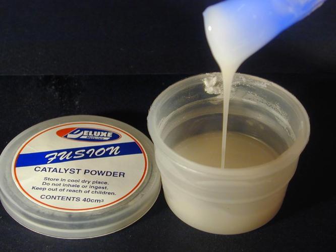 Deluxe Materials Fusion AD19 akrylové lepidlo 75 ml nejsilnější