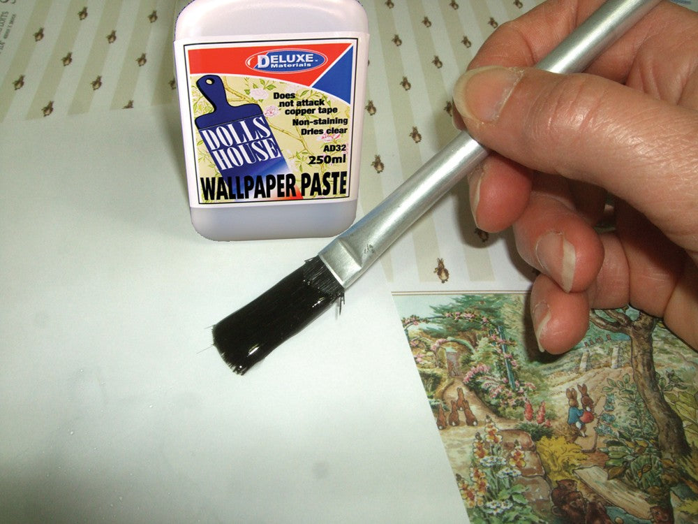 Deluxe Materials AD32 pasta na tapety 250 ml