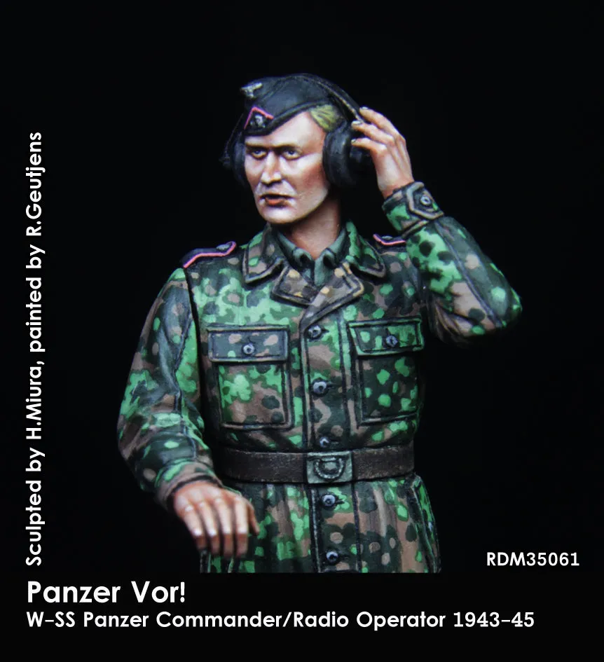 Rado Miniatures RDM35061 figurka velitel W-SS 1/35