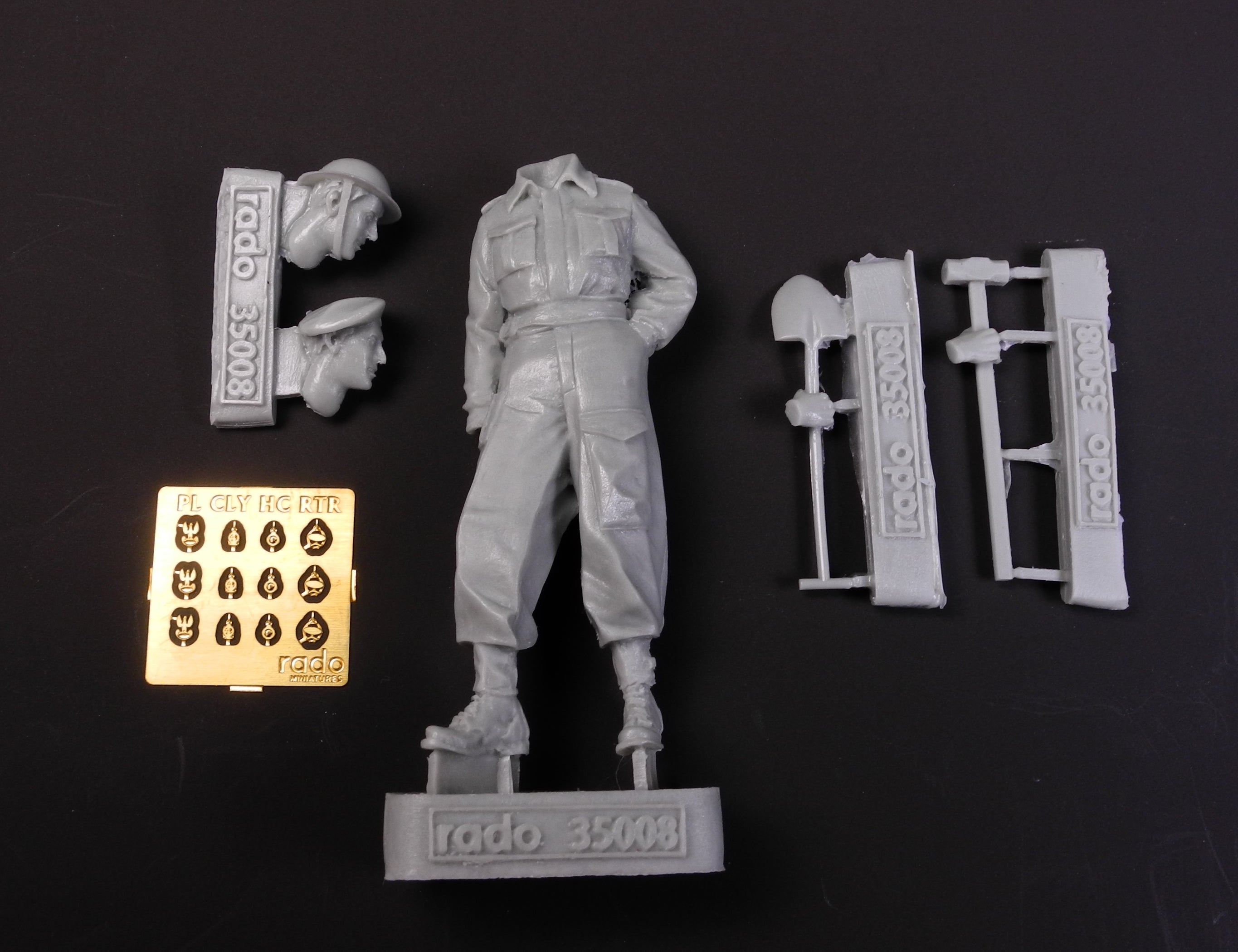Rado Miniatures RDM35008 resinová figurka 1/35 s volitelnými hlavami