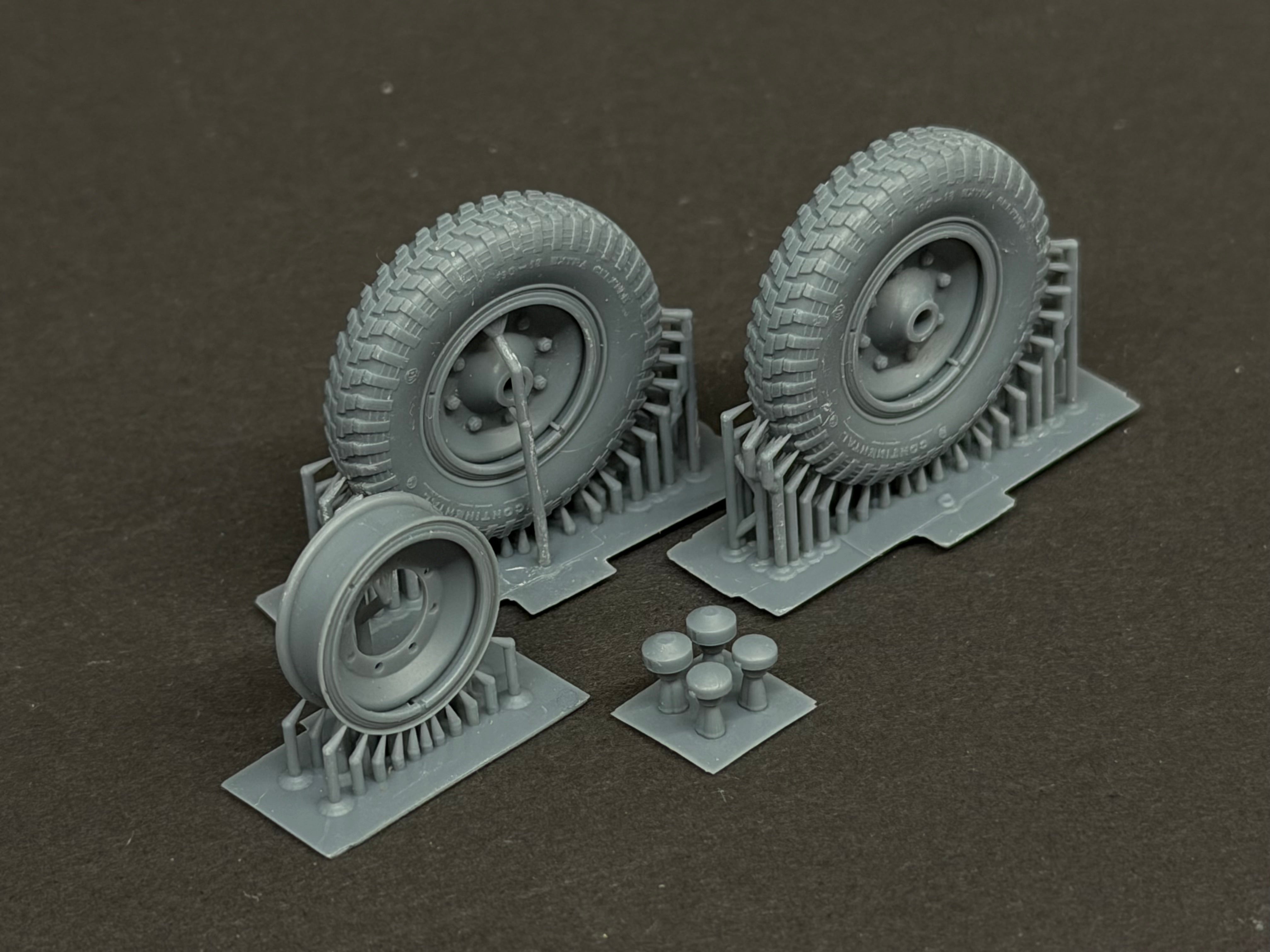 Rado Miniatures RDM35S77 kola Sd.Kfz.251 1/35