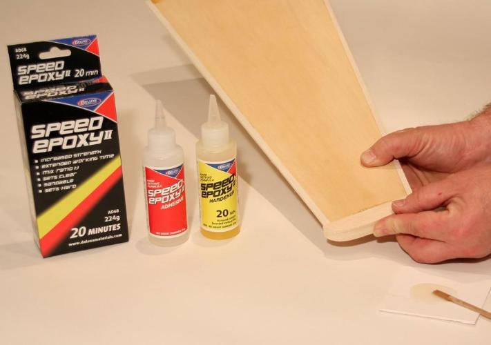 Deluxe Materials Speed Epoxy II 20 min epoxidové lepidlo 224 g