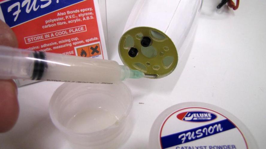 Deluxe Materials Fusion AD19 akrylové lepidlo 75 ml nejsilnější