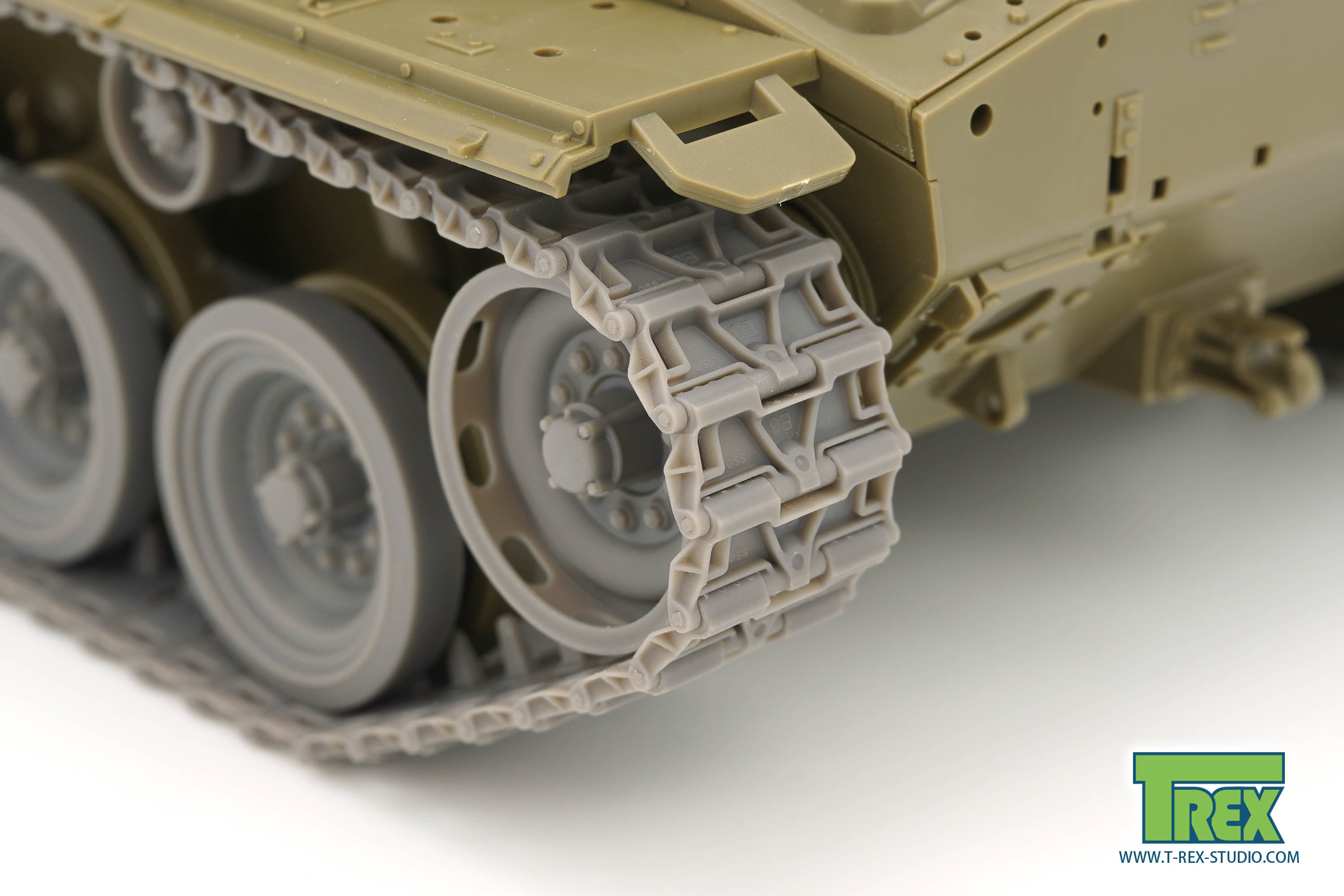 T-Rex Studio TR35236 pojezd M24 Chaffee 1/35 Tamiya