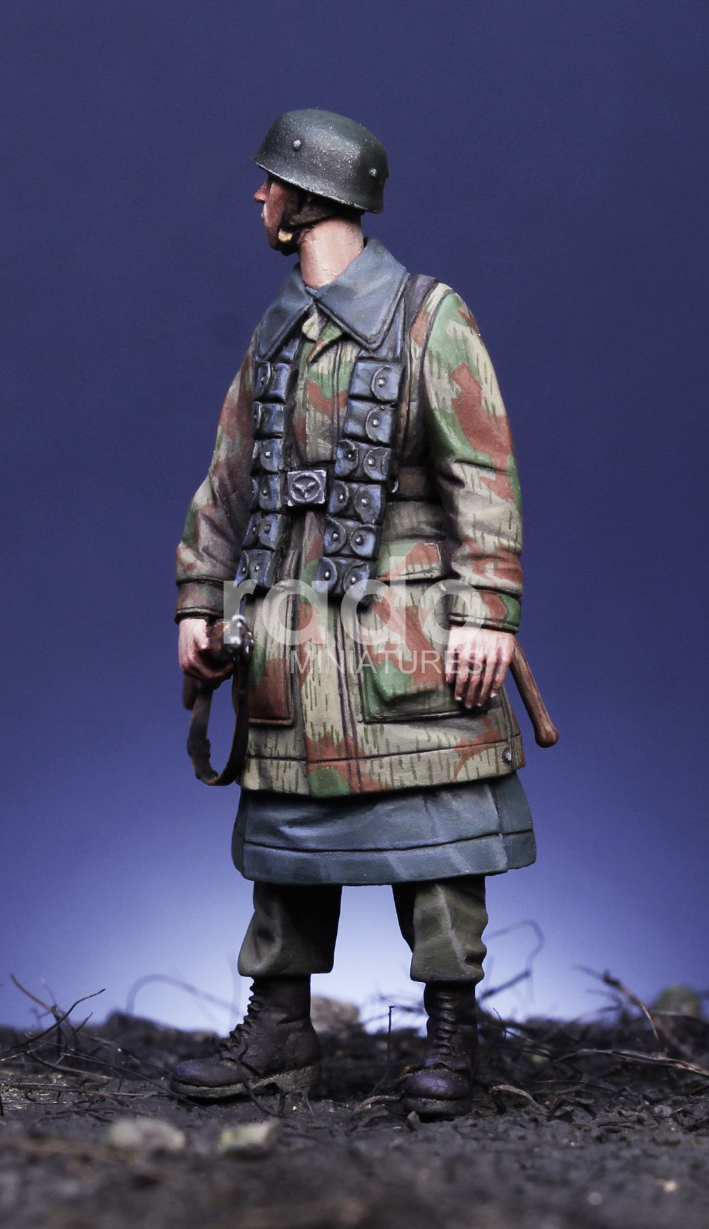 Rado Miniatures RDM35053 resinová figurka 1/35 Fallschirmjäger