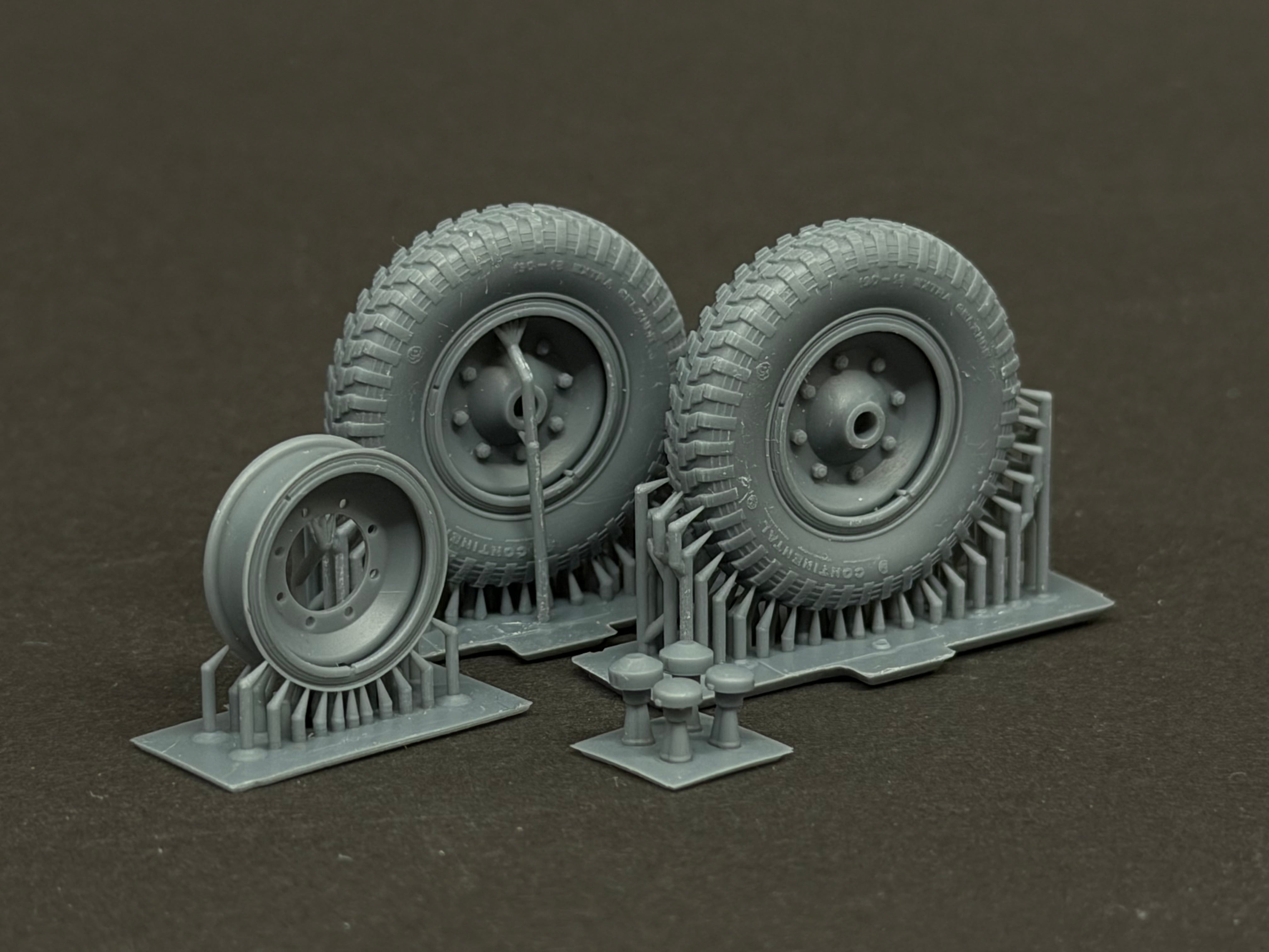 Rado Miniatures RDM35S77 kola Sd.Kfz.251 1/35