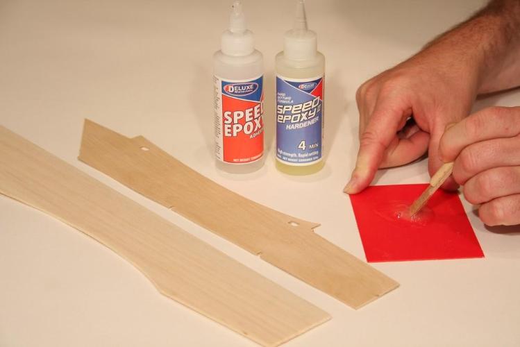 Deluxe Materials Speed Epoxy II 4 min epoxidové lepidlo 224 g rychlé