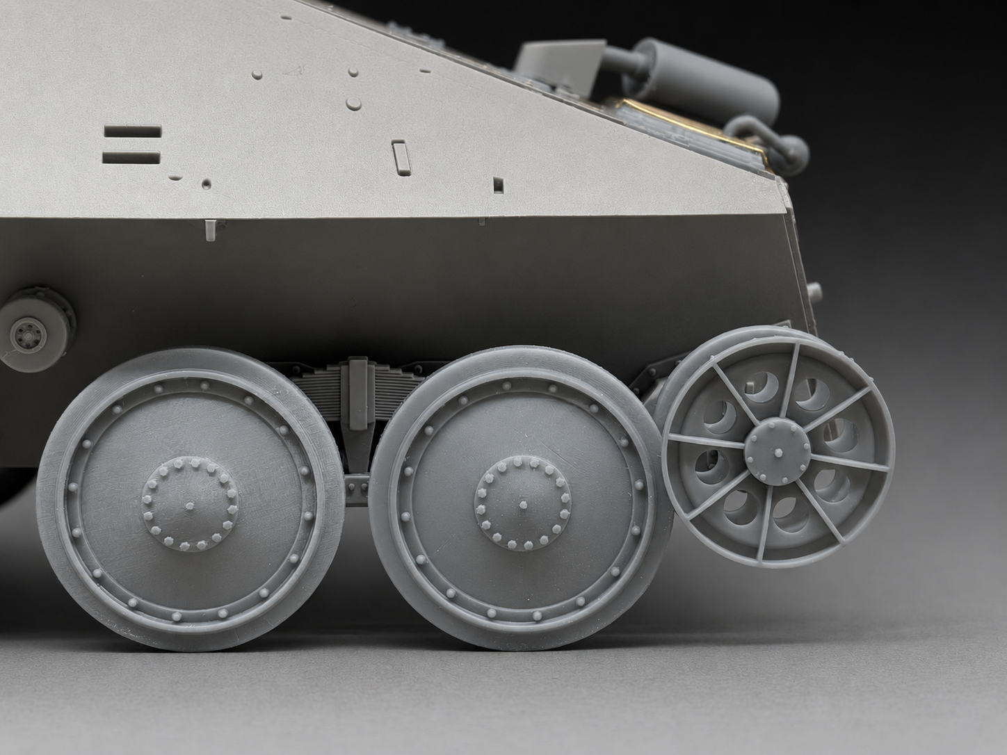Rado Miniatures RDM35S79 kola Hetzer Takom 1/35