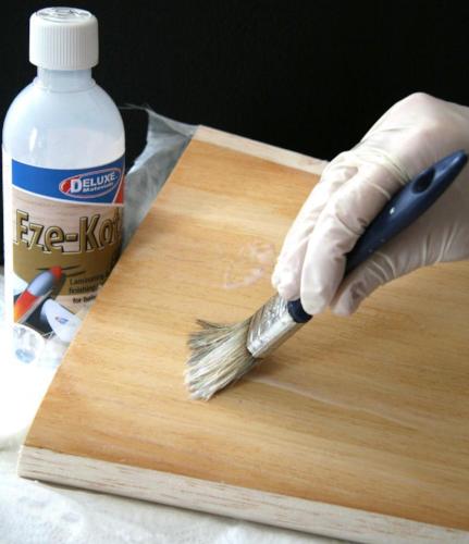 Deluxe Materials Eze-Kote BD37 pryskyřice na balsu 500 ml