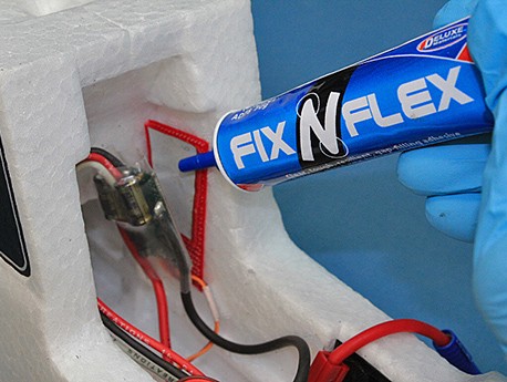 Deluxe Materials Fix'n'Flex AD78 lepidlo pružné