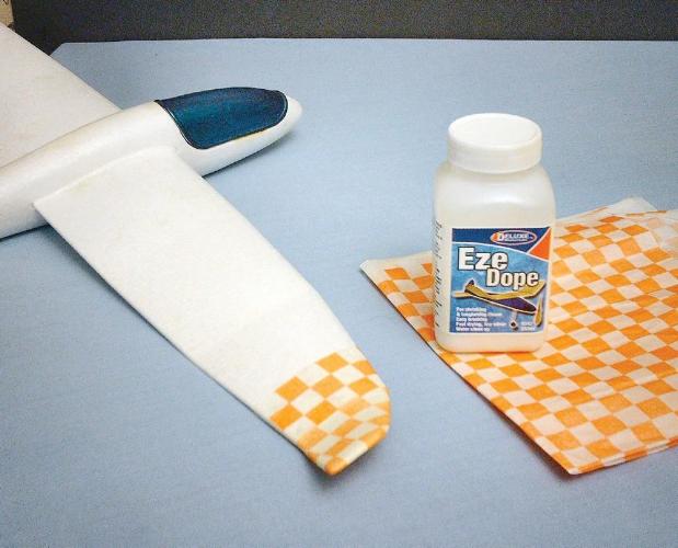 Deluxe Materials Eze Dope BD42 napínací lak 250 ml vodou ředitelný
