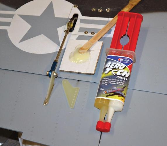 Deluxe Materials Aero Tech 50ml epoxidové lepidlo 50 ml na kompozity