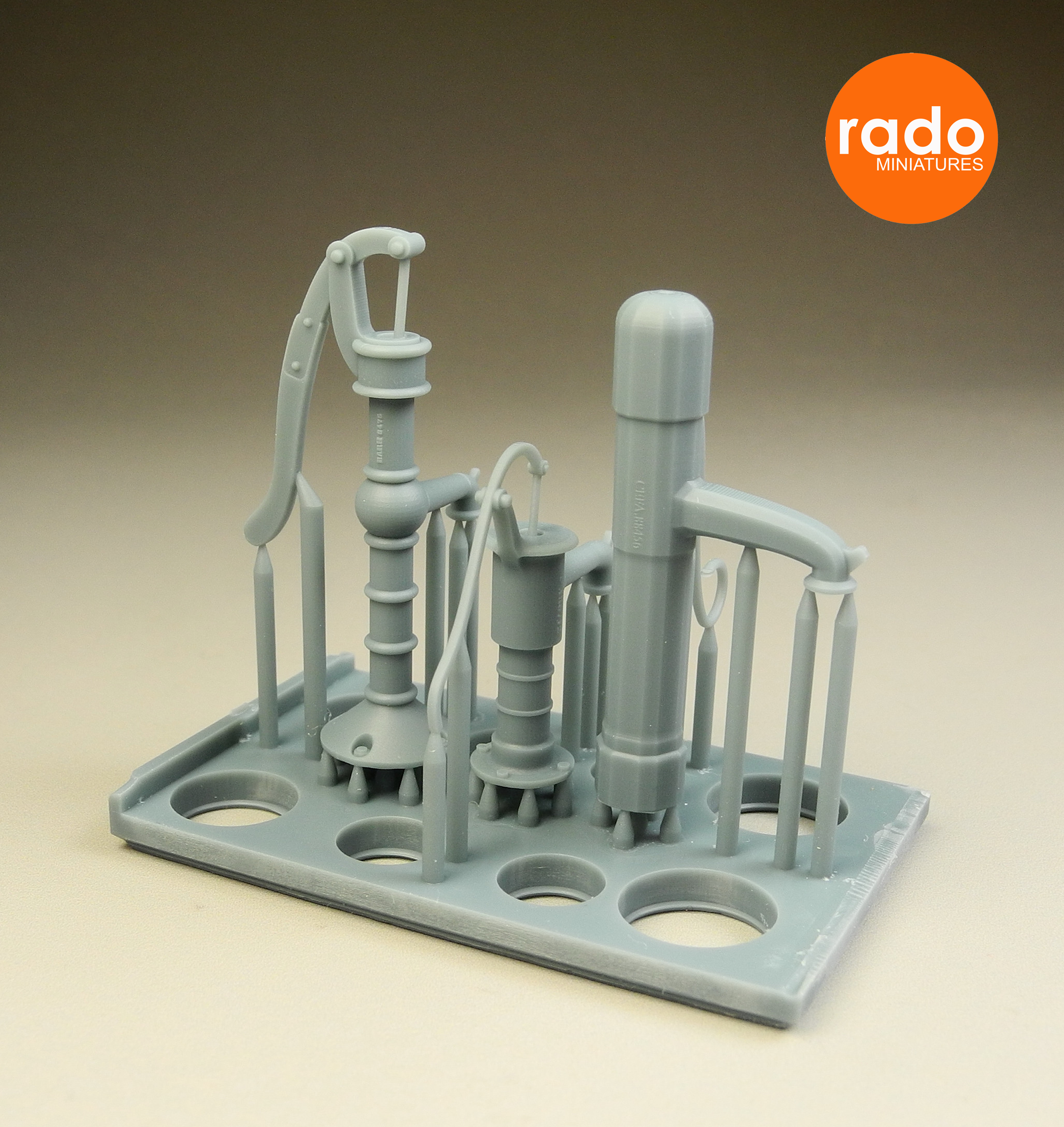 Rado Miniatures RDM35S09 vodní pumpy 1930–40 3 ks